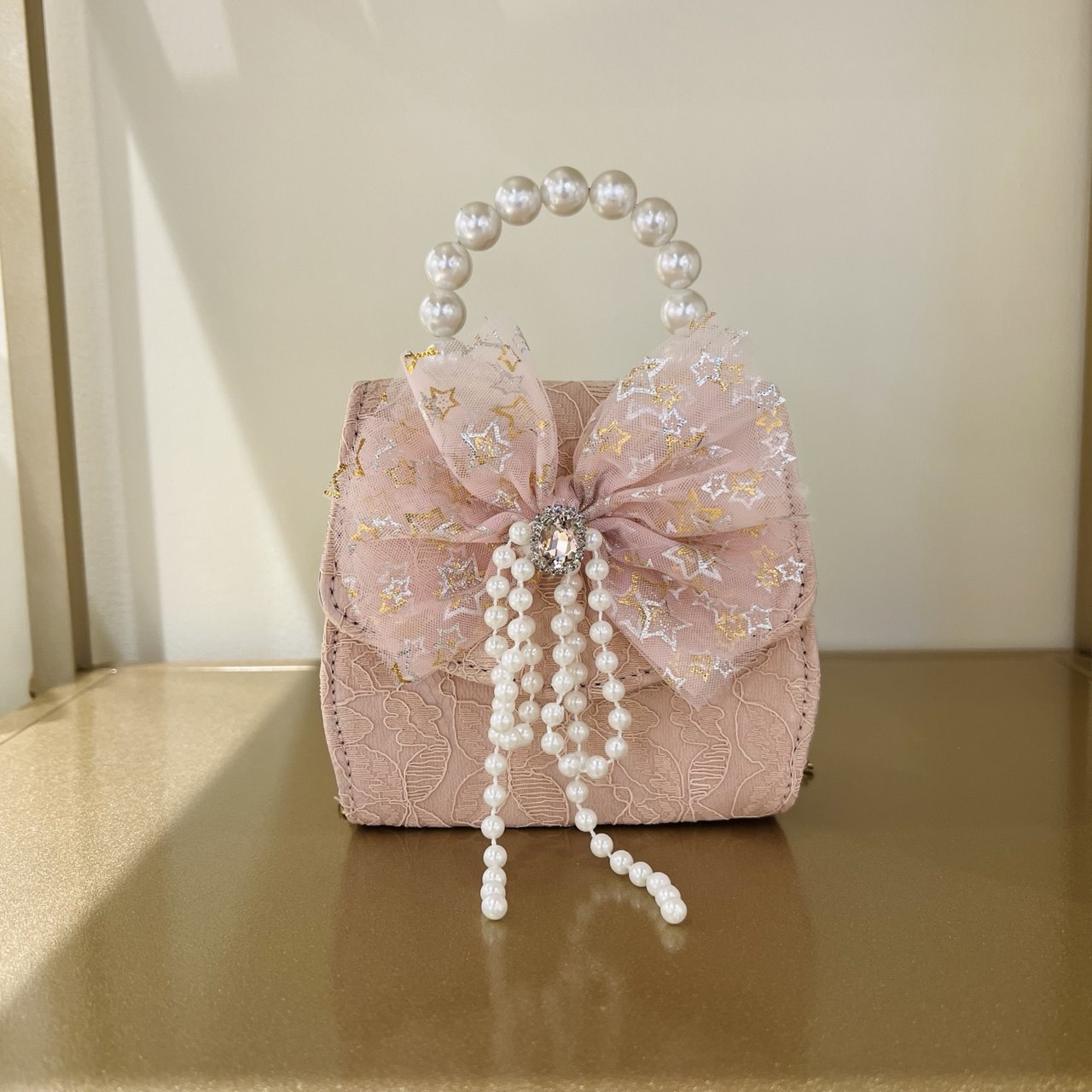 Pearl Bag with Ribbon and Diamond