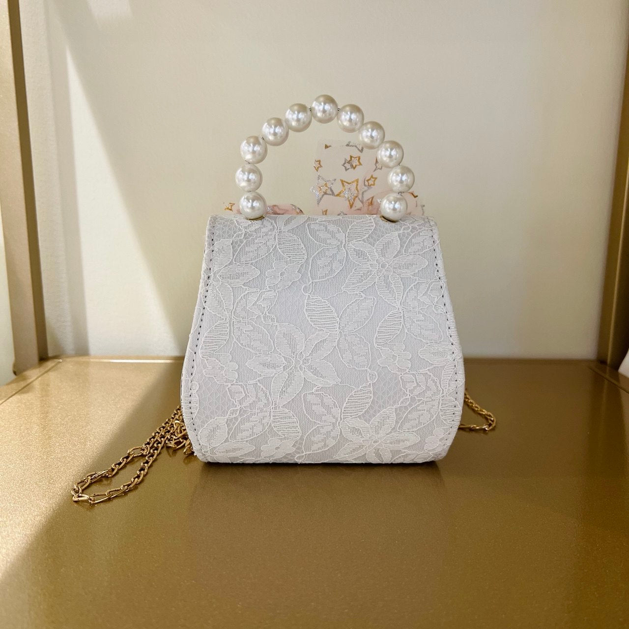 Pearl Bag with Ribbon and Diamond