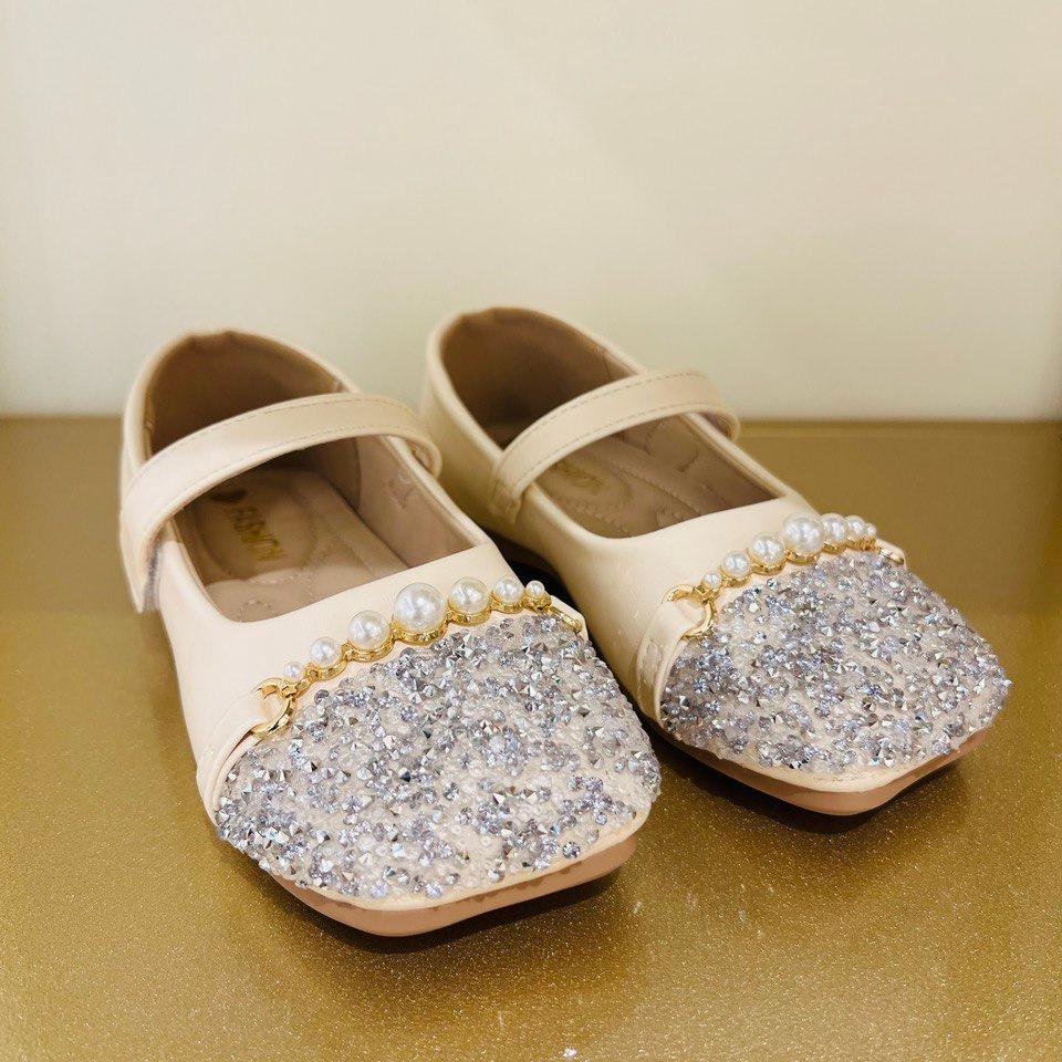 Pearl & Diamonds Embellished Flats with Adjustable Strap